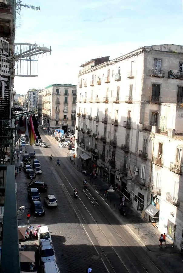 Appartamen Elisabeth 0*, Napoli İtalya
